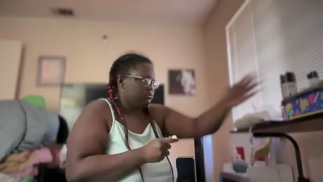 Yagurl  west online show from 01/18/25, 11:11