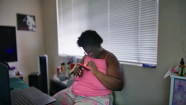 Yagurl  west online show from 01/30/25, 08:53