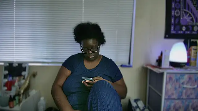 Yagurl  west online show from 02/14/25, 12:51