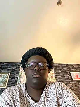 Yagurl  west online show from 11/24/25, 01:27