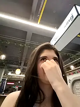 Snapshot of ambar-adaams chatting on 12/19/24, 09:06 ambar-adaams online show from 12/19/24, 09:06