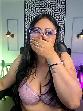 Amber gold  online show from 04/30/26, 04:30