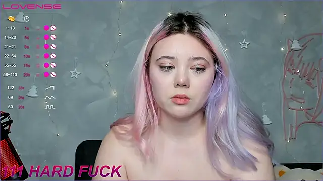 Snapshot of __KawaiiYuki__ chatting on 01/01/25, 12:00   KawaiiYuki   online show from 01/01/25, 12:00