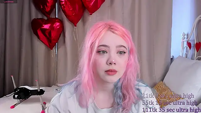 Snapshot of __KawaiiYuki__ chatting on 02/14/25, 08:42   KawaiiYuki   online show from 02/14/25, 08:42