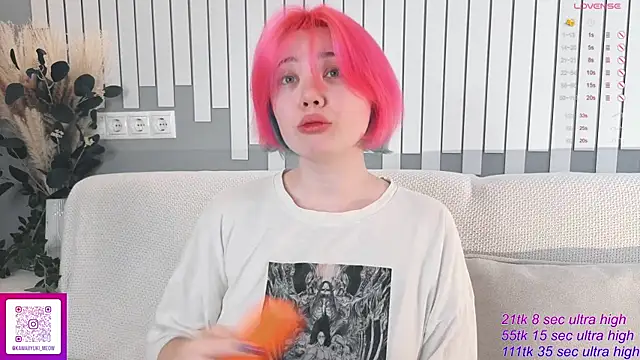   KawaiiYuki   online show from 11/16/25, 06:30