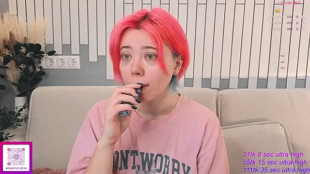   KawaiiYuki   online show from 11/23/25, 05:18