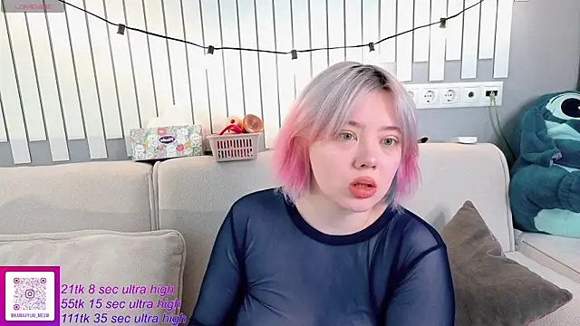   KawaiiYuki   online show from 05/18/26, 04:18