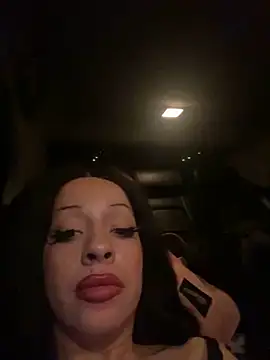 Snapshot of Katalinastarr chatting on 12/30/24, 12:22 Katalinastarr online show from 12/30/24, 12:22