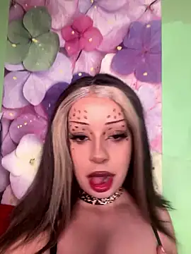 Snapshot of Katalinastarr chatting on 01/08/26, 05:15 Katalinastarr online show from 01/08/26, 05:15