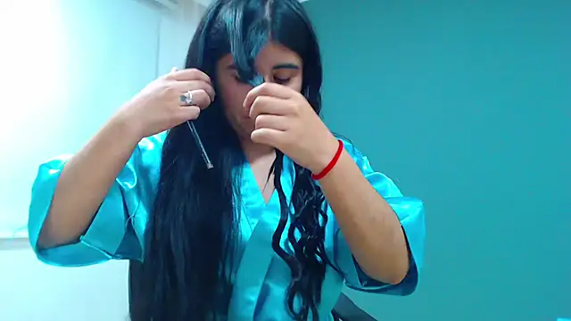 Snapshot of danna-_roouss chatting on 10/10/25, 10:09 danna- roouss online show from 10/10/25, 10:09