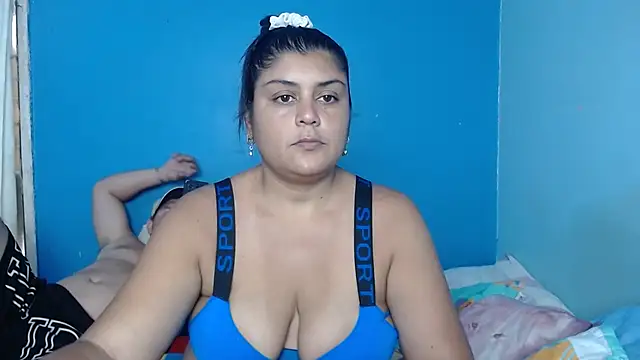 Snapshot of AlyDenalioficial chatting on 02/04/25, 05:12 AlyDenalioficial online show from 02/04/25, 05:12