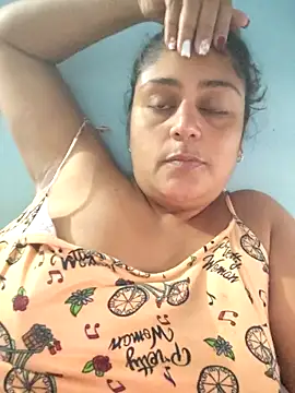 Snapshot of AlyDenalioficial chatting on 11/22/25, 12:59 AlyDenalioficial online show from 11/22/25, 12:59