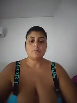 Snapshot of AlyDenalioficial chatting on 05/21/26, 03:30 AlyDenalioficial online show from 05/21/26, 03:30