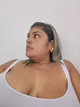 Snapshot of AlyDenalioficial chatting on 05/29/26, 11:25 AlyDenalioficial online show from 05/29/26, 11:25