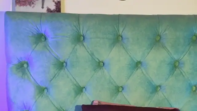 Paola Lyon  online show from 11/28/25, 05:59