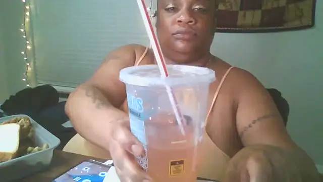 Snapshot of NaughtyHottieBBW chatting on 05/15/26, 11:23 NaughtyHottieBBW online show from 05/15/26, 11:23