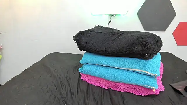 martinaclark online show from 02/12/25, 10:24