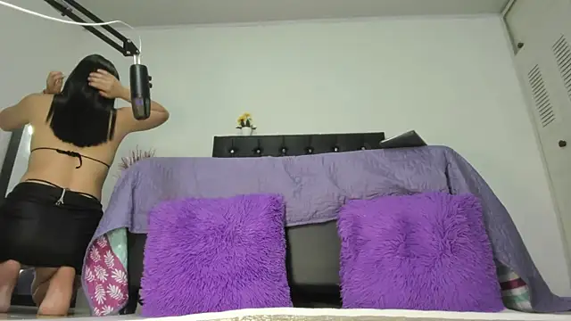 Snapshot of martinaclark chatting on 03/12/26, 04:18 martinaclark online show from 03/12/26, 04:18