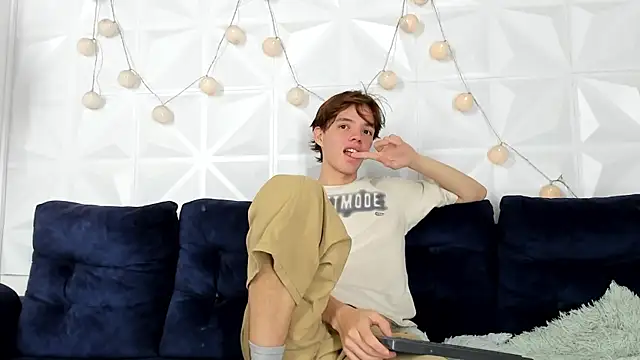 daniel hot03 online show from 02/25/25, 09:24