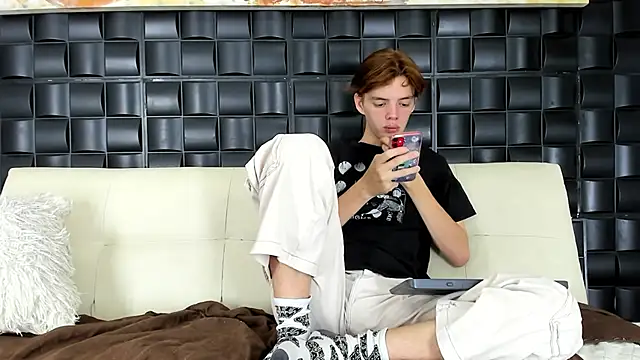 daniel hot03 online show from 03/19/25, 09:37