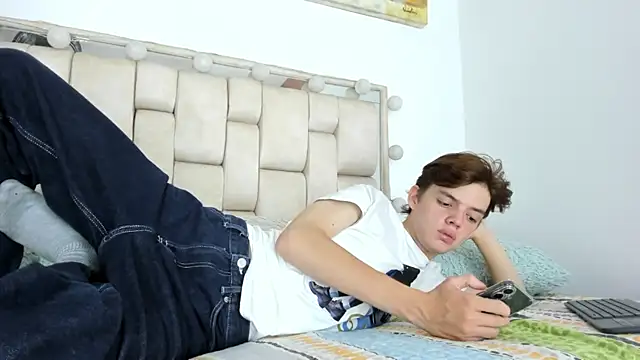 daniel hot03 online show from 10/24/25, 08:27