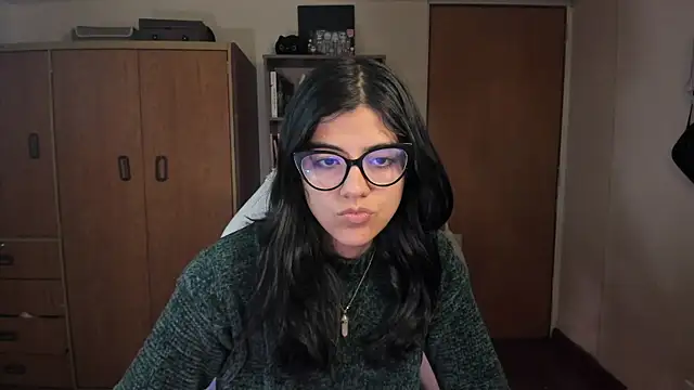 Snapshot of valerie__skyy chatting on 01/08/25, 03:40 valerie skyy online show from 01/08/25, 03:40