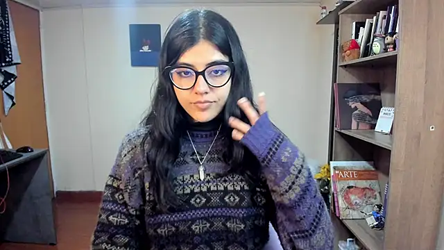 Snapshot of valerie__skyy chatting on 03/10/25, 07:40 valerie skyy online show from 03/10/25, 07:40