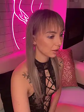 MiaMinx online show from 12/26/24, 10:41