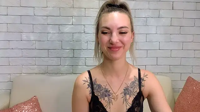 MiaMinx online show from 02/06/25, 01:49