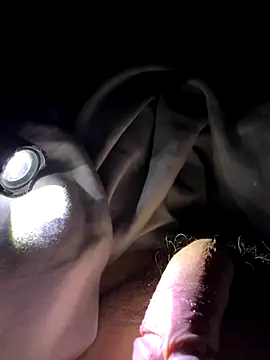 Snapshot of bertram59 chatting on 11/23/25, 06:02 bertram59 online show from 11/23/25, 06:02