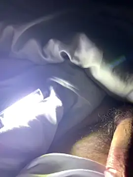 Snapshot of bertram59 chatting on 12/19/25, 11:39 bertram59 online show from 12/19/25, 11:39