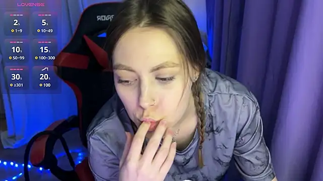 Snapshot of Natural_babe666 chatting on 02/21/25, 12:28 Natural babe666 online show from 02/21/25, 12:28