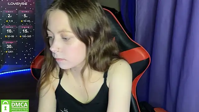 Snapshot of Natural_babe666 chatting on 12/16/25, 07:41 Natural babe666 online show from 12/16/25, 07:41