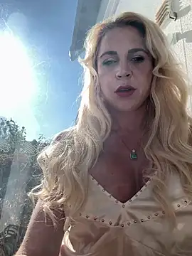 Snapshot of Kate-monroe chatting on 03/06/25, 12:52 Kate-monroe online show from 03/06/25, 12:52