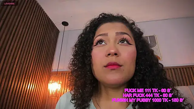 Ashleyy23x online show from 06/19/26, 07:17