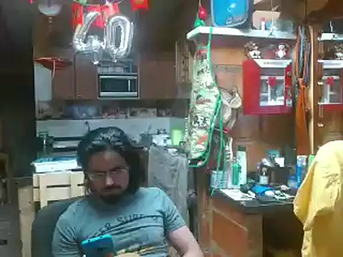 Snapshot of Dr_Pocholate84 chatting on 01/14/25, 02:08 Dr Pocholate84 online show from 01/14/25, 02:08