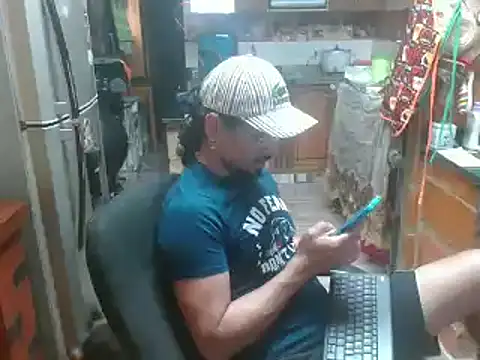 Snapshot of Dr_Pocholate84 chatting on 01/16/25, 09:40 Dr Pocholate84 online show from 01/16/25, 09:40