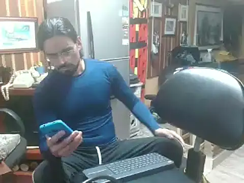 Snapshot of Dr_Pocholate84 chatting on 01/20/25, 02:11 Dr Pocholate84 online show from 01/20/25, 02:11