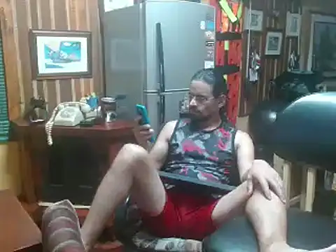 Snapshot of Dr_Pocholate84 chatting on 01/24/25, 04:37 Dr Pocholate84 online show from 01/24/25, 04:37