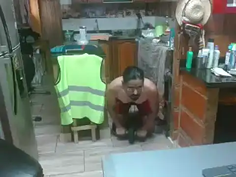 Snapshot of Dr_Pocholate84 chatting on 01/28/25, 03:46 Dr Pocholate84 online show from 01/28/25, 03:46