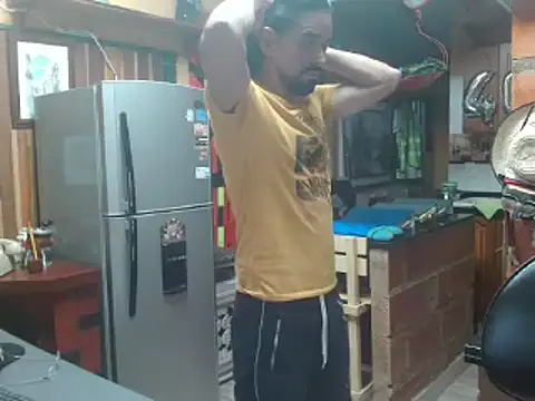 Snapshot of Dr_Pocholate84 chatting on 02/11/25, 10:50 Dr Pocholate84 online show from 02/11/25, 10:50