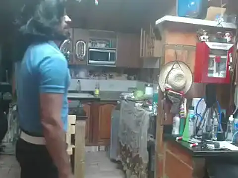 Snapshot of Dr_Pocholate84 chatting on 02/18/25, 02:16 Dr Pocholate84 online show from 02/18/25, 02:16