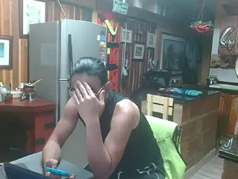 Snapshot of Dr_Pocholate84 chatting on 02/22/25, 02:28 Dr Pocholate84 online show from 02/22/25, 02:28