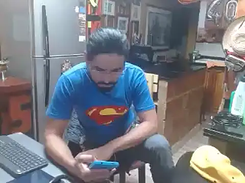 Snapshot of Dr_Pocholate84 chatting on 02/26/25, 03:10 Dr Pocholate84 online show from 02/26/25, 03:10