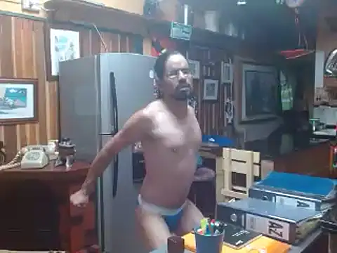 Snapshot of Dr_Pocholate84 chatting on 03/17/25, 03:03 Dr Pocholate84 online show from 03/17/25, 03:03