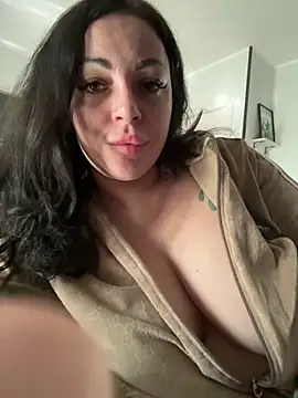 Snapshot of Chloe_Ricci chatting on 12/02/24, 11:56 Chloe Ricci online show from 12/02/24, 11:56