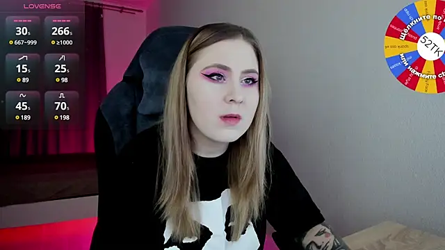 Olivia Munk online show from 02/09/25, 04:36