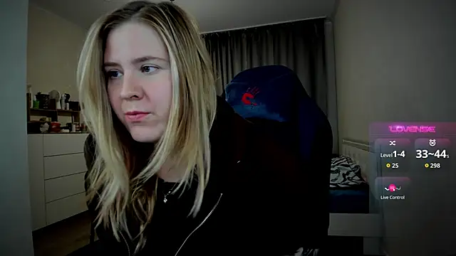 Olivia Munk online show from 09/17/25, 03:52