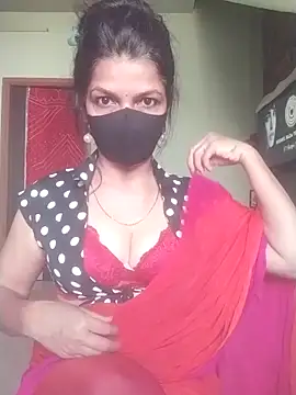 Snapshot of Shuttii_25 chatting on 02/04/26, 05:57 Shuttii 25 online show from 02/04/26, 05:57