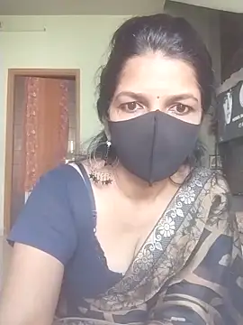 Snapshot of Shuttii_25 chatting on 02/11/26, 05:56 Shuttii 25 online show from 02/11/26, 05:56